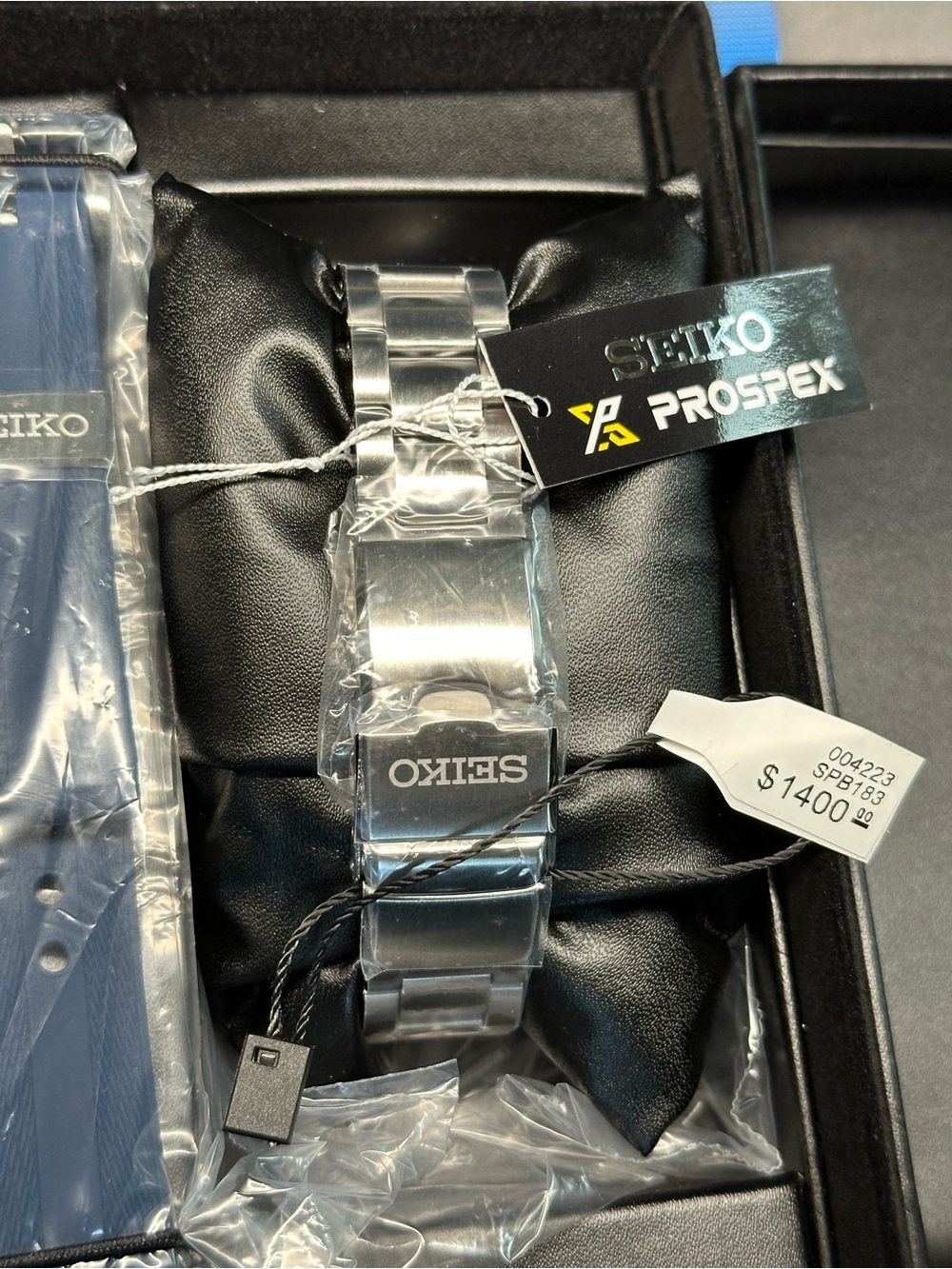 Seiko SBB183 55th anniversary- never worn on bracelet- rubber strap only! - Picture 6 of 11